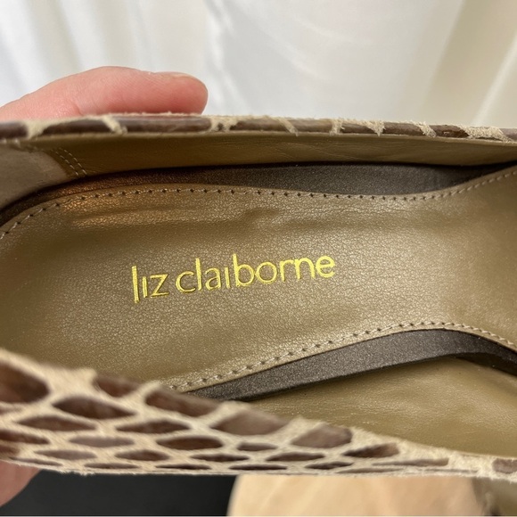 Liz Claiborne faux snake print pumps - Picture 7 of 9